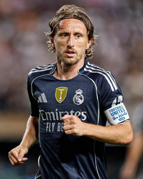 CBA俱乐部杯：鲍威尔26分 山东高速男篮99-95淘汰北京